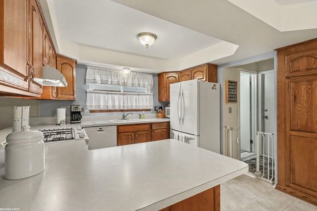 17512 Contesti Drive, Clinton Twp, MI 48035