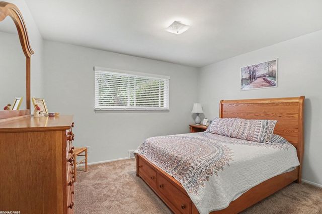 17512 Contesti Drive, Clinton Twp, MI 48035