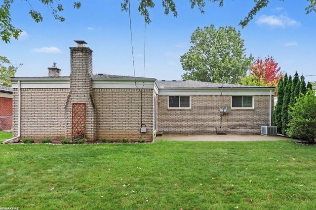 17512 Contesti Drive, Clinton Twp, MI 48035