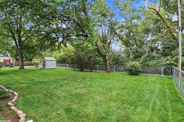 17512 Contesti Drive, Clinton Twp, MI 48035