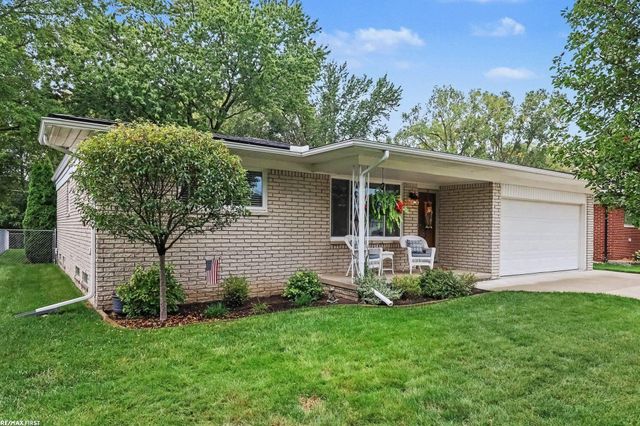 17512 Contesti Drive, Clinton Twp, MI 48035