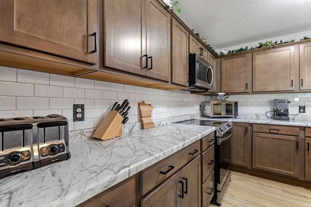 2636 101st Lane N, Brooklyn Park, MN 55444