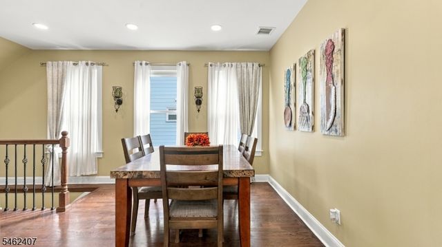 7 Vincent Pl, Hawthorne Boro, NJ 07506