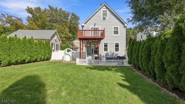 7 Vincent Pl, Hawthorne Boro, NJ 07506