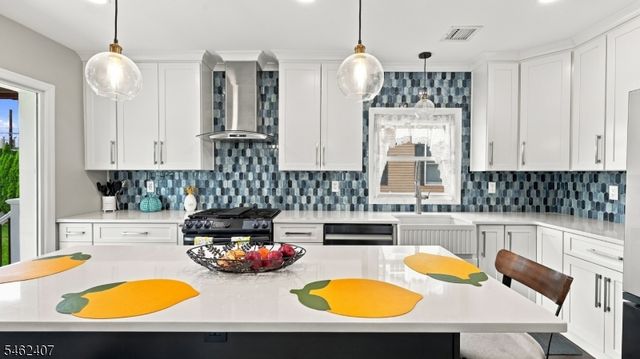 7 Vincent Pl, Hawthorne Boro, NJ 07506