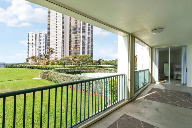 5400 N Ocean Drive, Riviera Beach, FL 33404