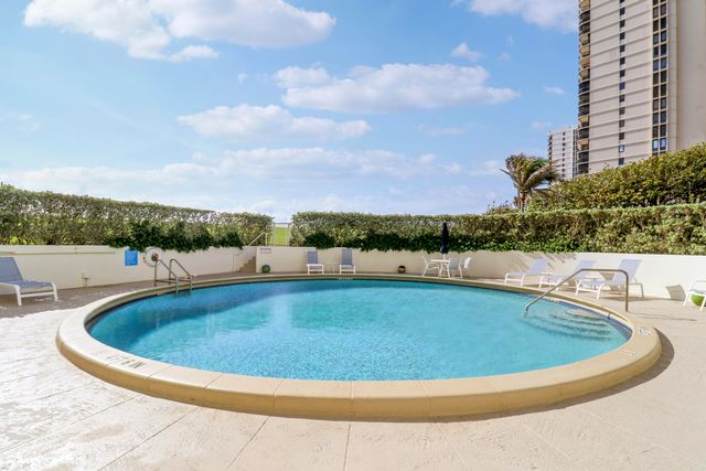 5400 N Ocean Drive, Riviera Beach, FL 33404
