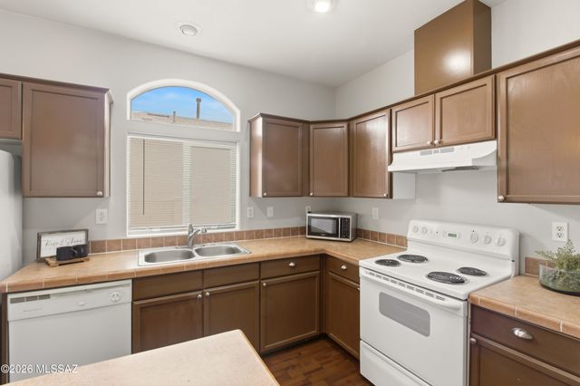 4247 E White Water, Tucson, AZ 85706