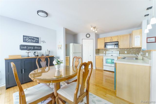 8580 Fox River Drive, Fowlerville, MI 48836