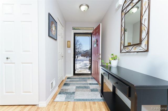 8580 Fox River Drive, Fowlerville, MI 48836