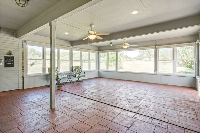 177 Lost Oak Drive, Azle, TX 76020