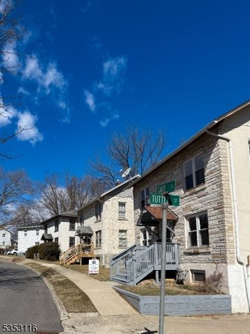 931 Gates St, Phillipsburg Town, NJ 08865