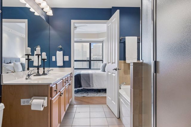 500 E Grant Street 2102, Minneapolis, MN 55404