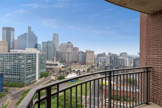 500 E Grant Street 2102, Minneapolis, MN 55404