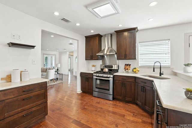 334 Karen Ln, San Antonio, TX 78209
