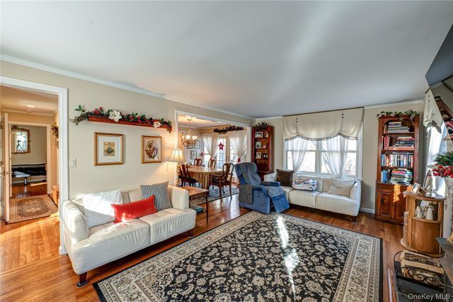 335 Landing Avenue, Smithtown, NY 11787