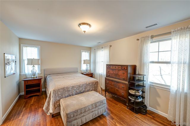 335 Landing Avenue, Smithtown, NY 11787