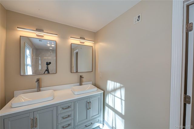 335 Landing Avenue, Smithtown, NY 11787