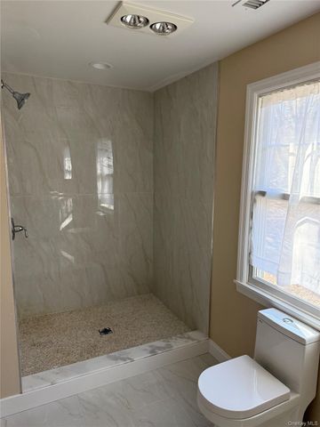 335 Landing Avenue, Smithtown, NY 11787