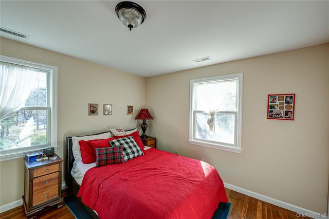 335 Landing Avenue, Smithtown, NY 11787