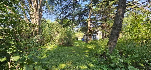 571 Century Avenue N, Maplewood, MN 55119