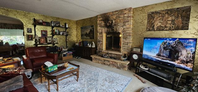 571 Century Avenue N, Maplewood, MN 55119