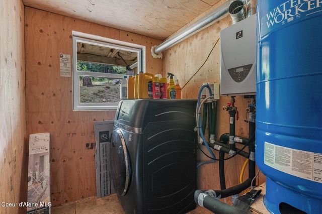 2955 Cabin Ridge Road, Spirit Lake, ID 83869