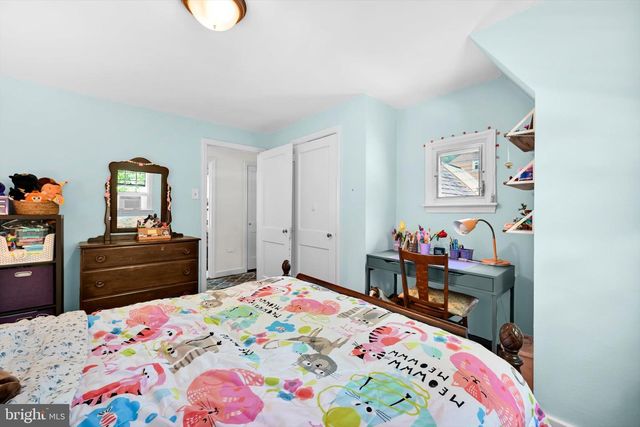 2420 FRANKLIN AVE, Secane, PA 19018