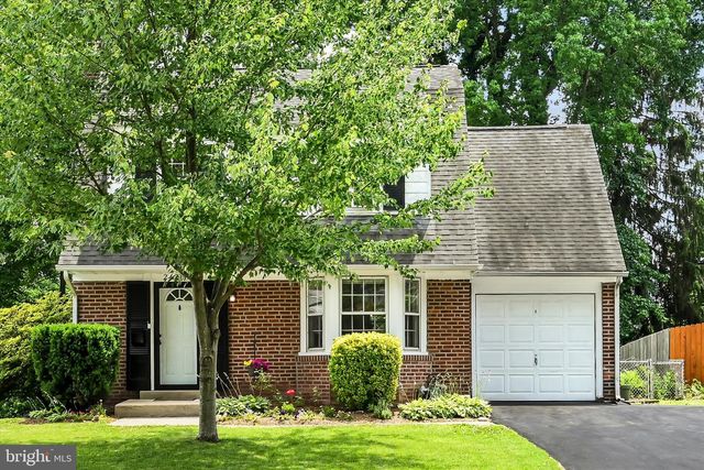 2420 FRANKLIN AVE, Secane, PA 19018