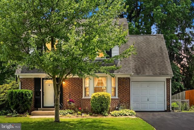 2420 FRANKLIN AVE, Secane, PA 19018