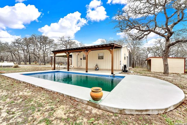 1026 Wild Flower, Floresville, TX 78114
