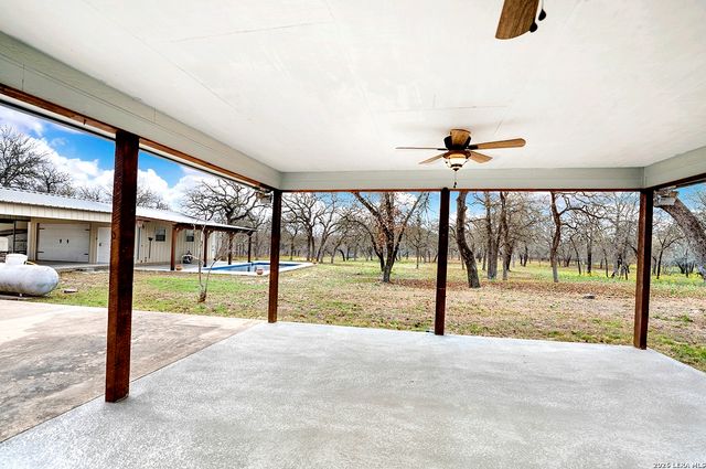 1026 Wild Flower, Floresville, TX 78114