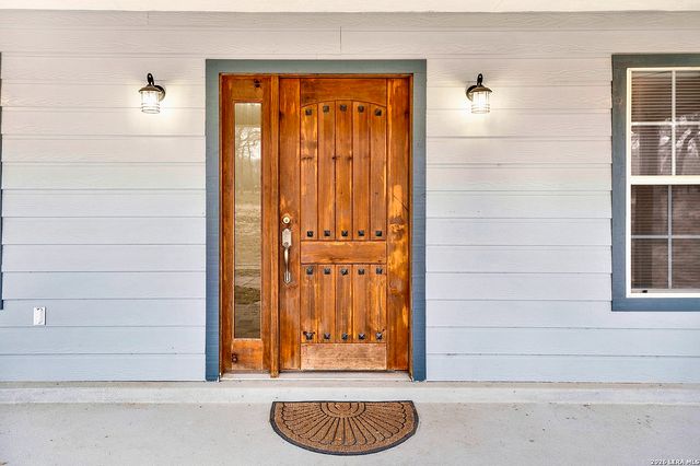 1026 Wild Flower, Floresville, TX 78114