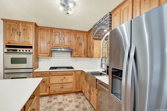 1026 Wild Flower, Floresville, TX 78114