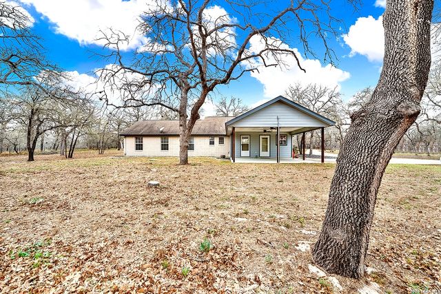1026 Wild Flower, Floresville, TX 78114