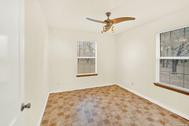 1026 Wild Flower, Floresville, TX 78114