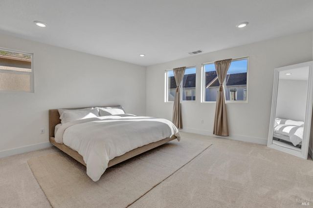 153 Frontier St, American Canyon, CA 94503