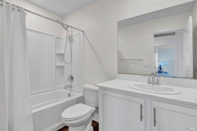 153 Frontier St, American Canyon, CA 94503