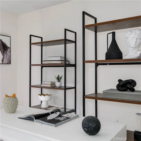 2947 S Hobart, Los Angeles, CA 90018