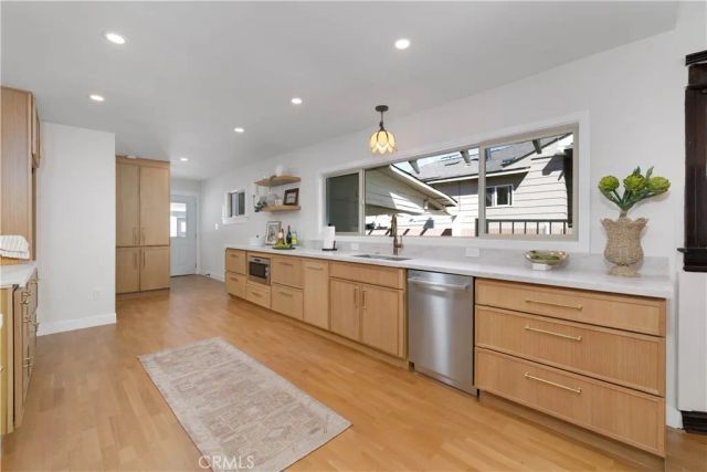 2947 S Hobart, Los Angeles, CA 90018