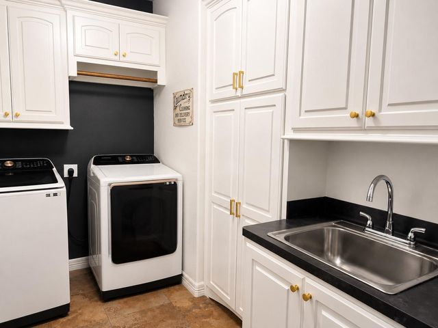 51 Red Maple Court, Lake Jackson, TX 77566