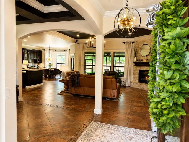 51 Red Maple Court, Lake Jackson, TX 77566