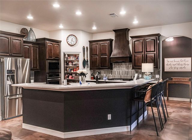 51 Red Maple Court, Lake Jackson, TX 77566