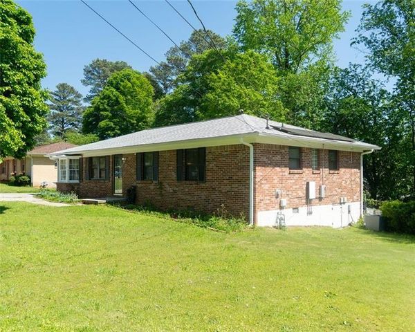 724 CAMELOT Way, Norcross, GA 30071