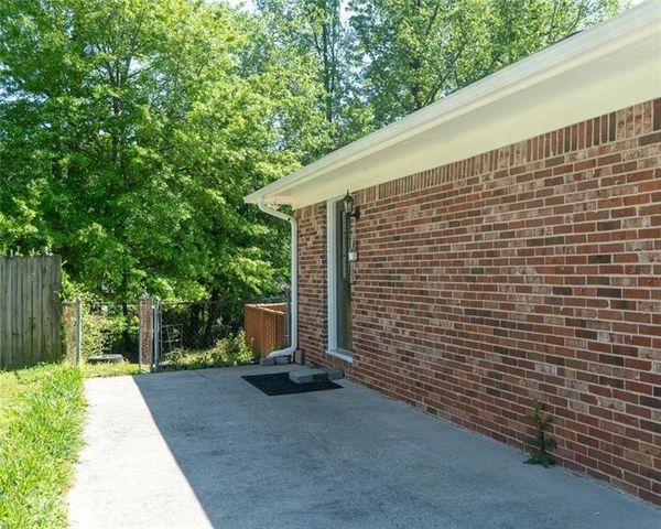 724 CAMELOT Way, Norcross, GA 30071