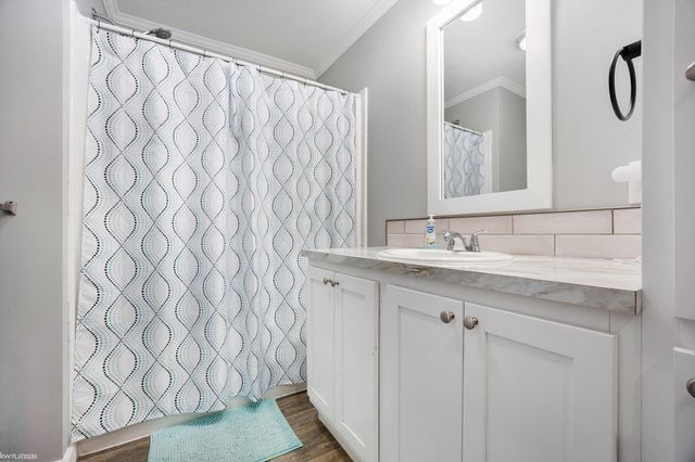 37330 Burrstone Lane, Lenox, MI 48048