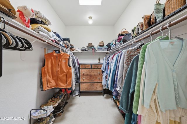 812 W Desert Hills Drive, Green Valley, AZ 85622