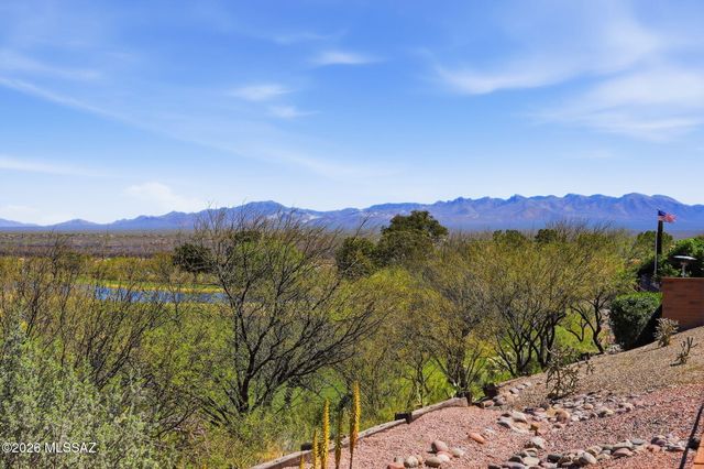 812 W Desert Hills Drive, Green Valley, AZ 85622