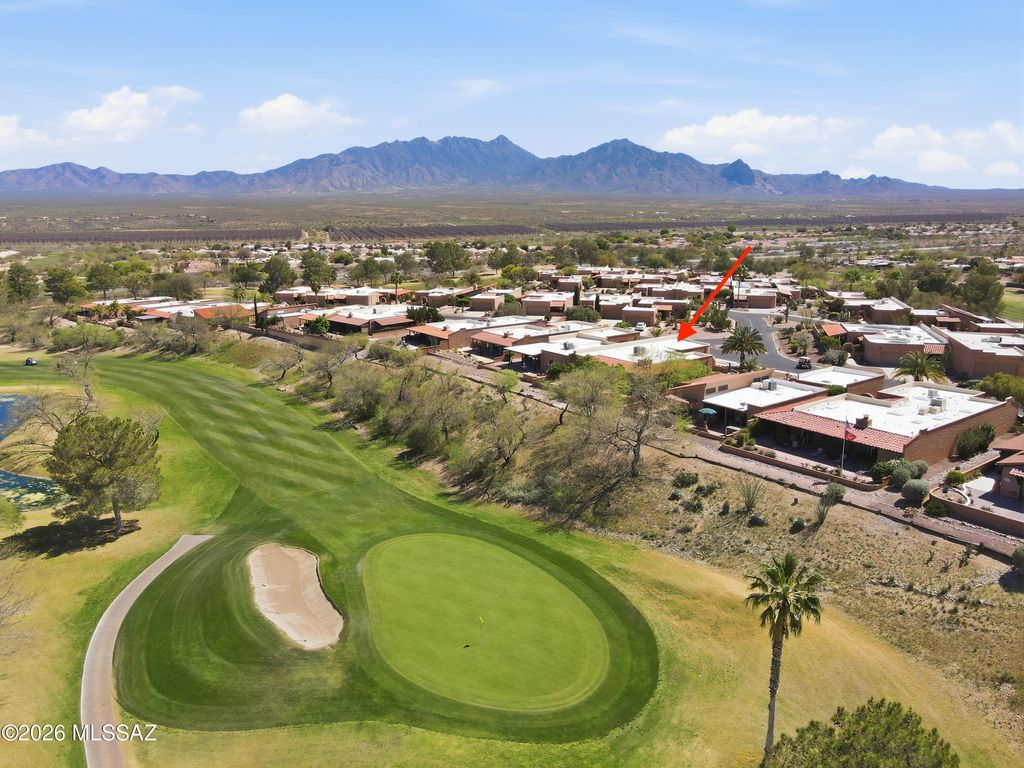 812 W Desert Hills Drive, Green Valley, AZ 85622