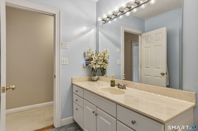 132 Lake Street, Manchester, CT 06042